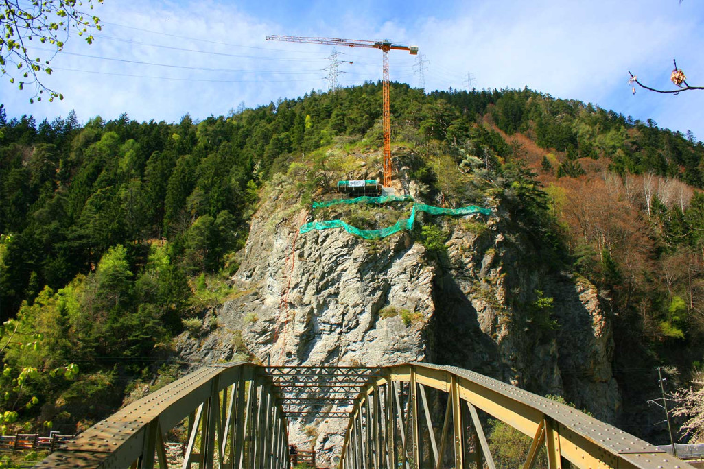 Rothenbrunnen, Exponierte Baustelle