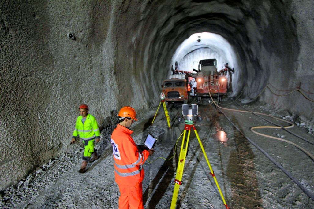 Ceneri Basistunnel Sigirino Vortriebsvermessung