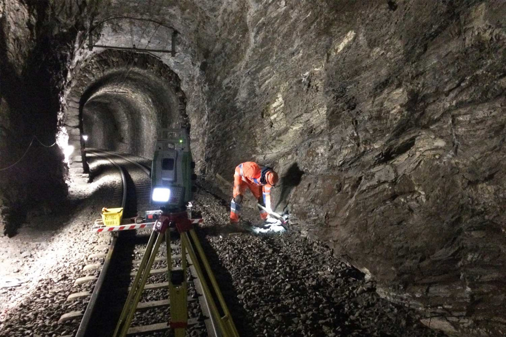 Glatscherastunnel, Tunnelvermessung, HMQ AG
