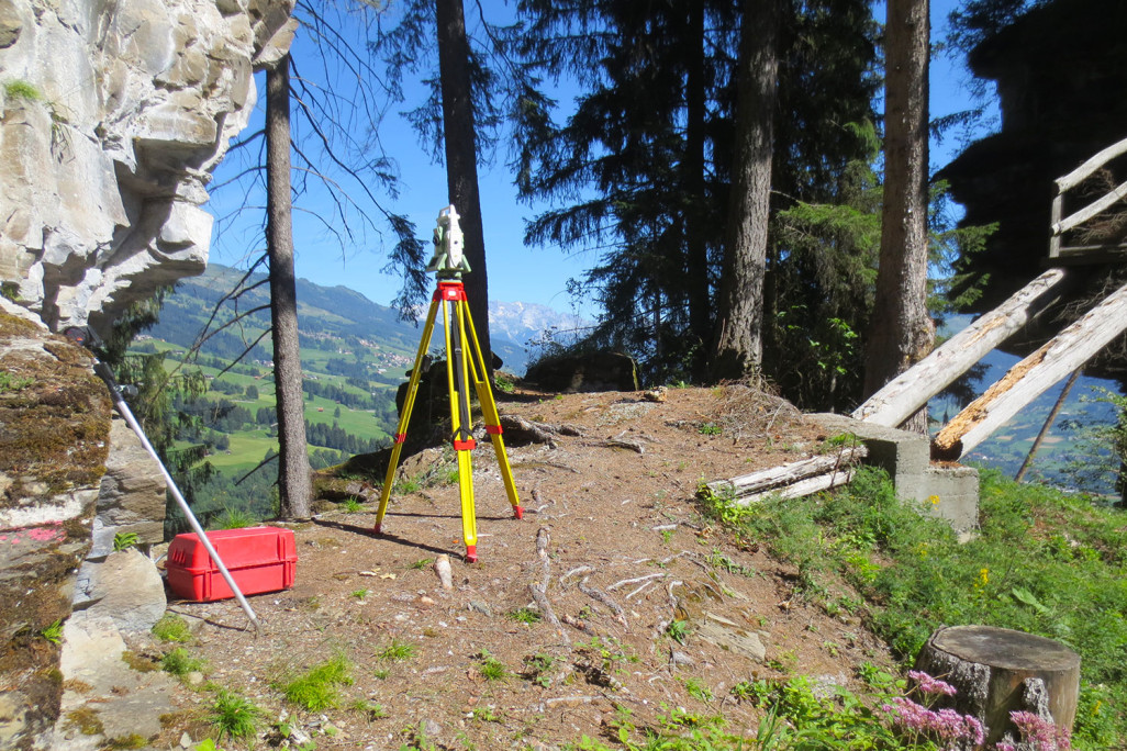 Vermessung Burg Obertagstein Thusis