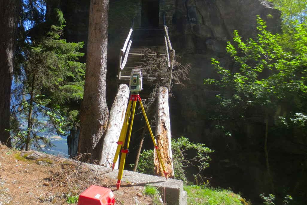 Aufnahme Morsche Brücke Burg Obertagstein Thusis