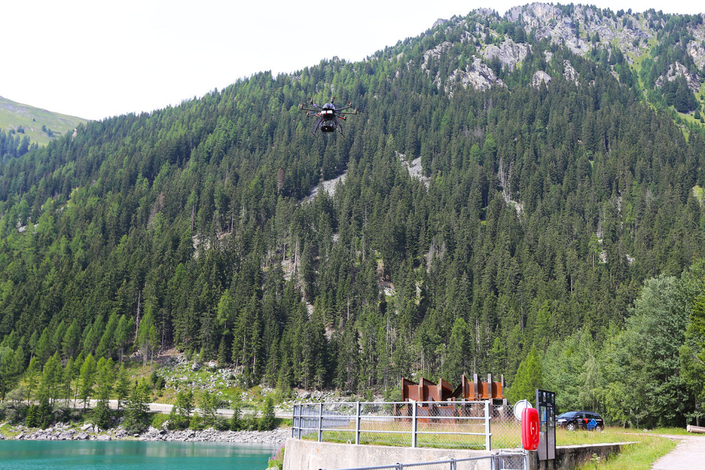 Befliegung Staumauer Multikopter