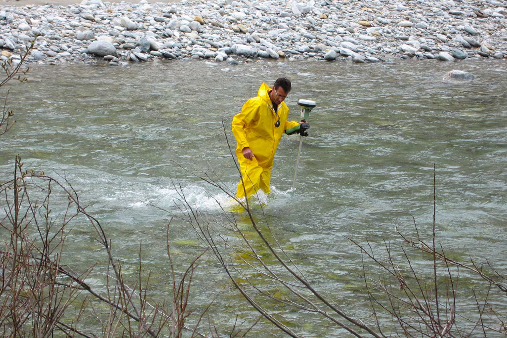 Vermessung Veränderungen Fluss Hinterrhein GR