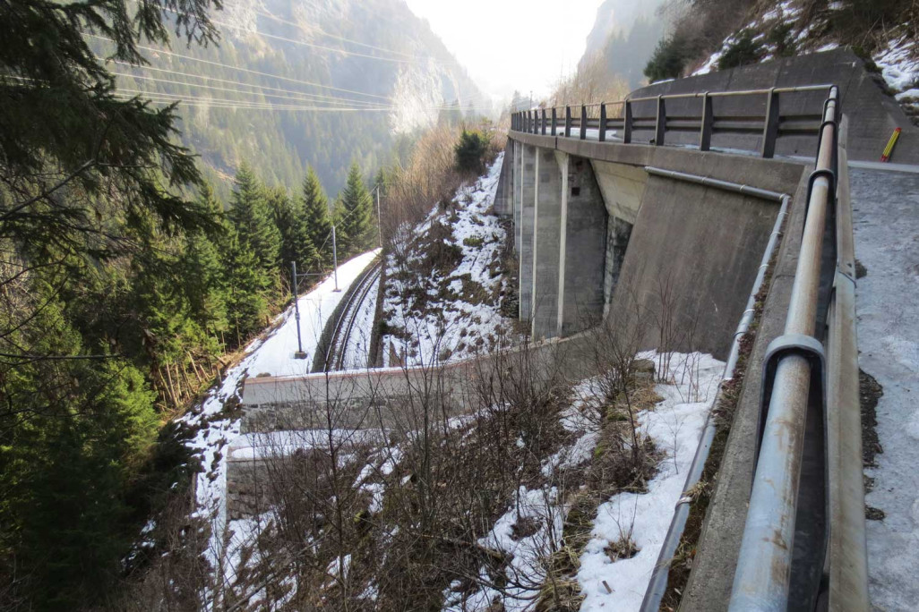 Deformationsmessung Bulletobelbrücke Schinstrasse GR