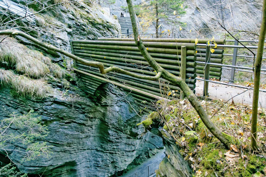 Digitales Geländemodell einer Holzbrücke in der Viamalaschlucht